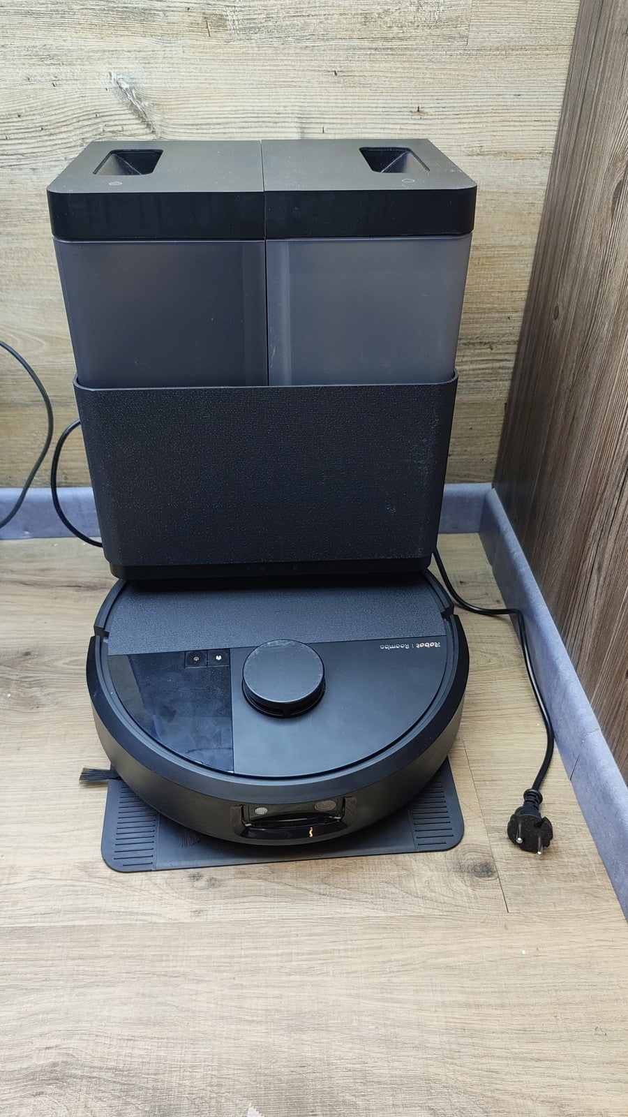 iRobot Roomba Plus 505 Combo Saugroboter mit Wischfunktion, schwarz, I39864