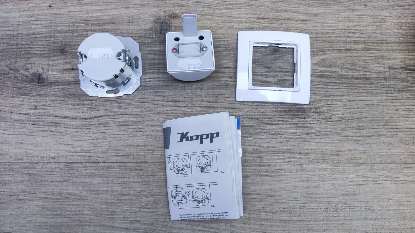 Kopp 808402013 Luxus Infrarot Bewegungsschalter, (B x H) 50 mm x 50 mm, I36169