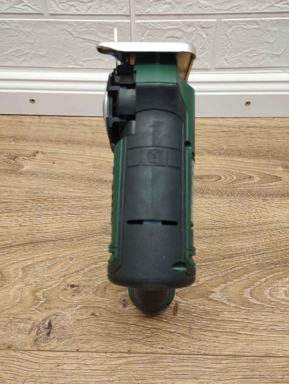 Bosch UniversalCut 18V-65 Akku-NanoBlade-Säge 3 603 CD5 200 Freihandsäge grün