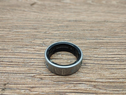 Samsung Galaxy Ring Smart Ring mit Titan-Gehäuse SM-Q508 Größe 8 Titanium Silver