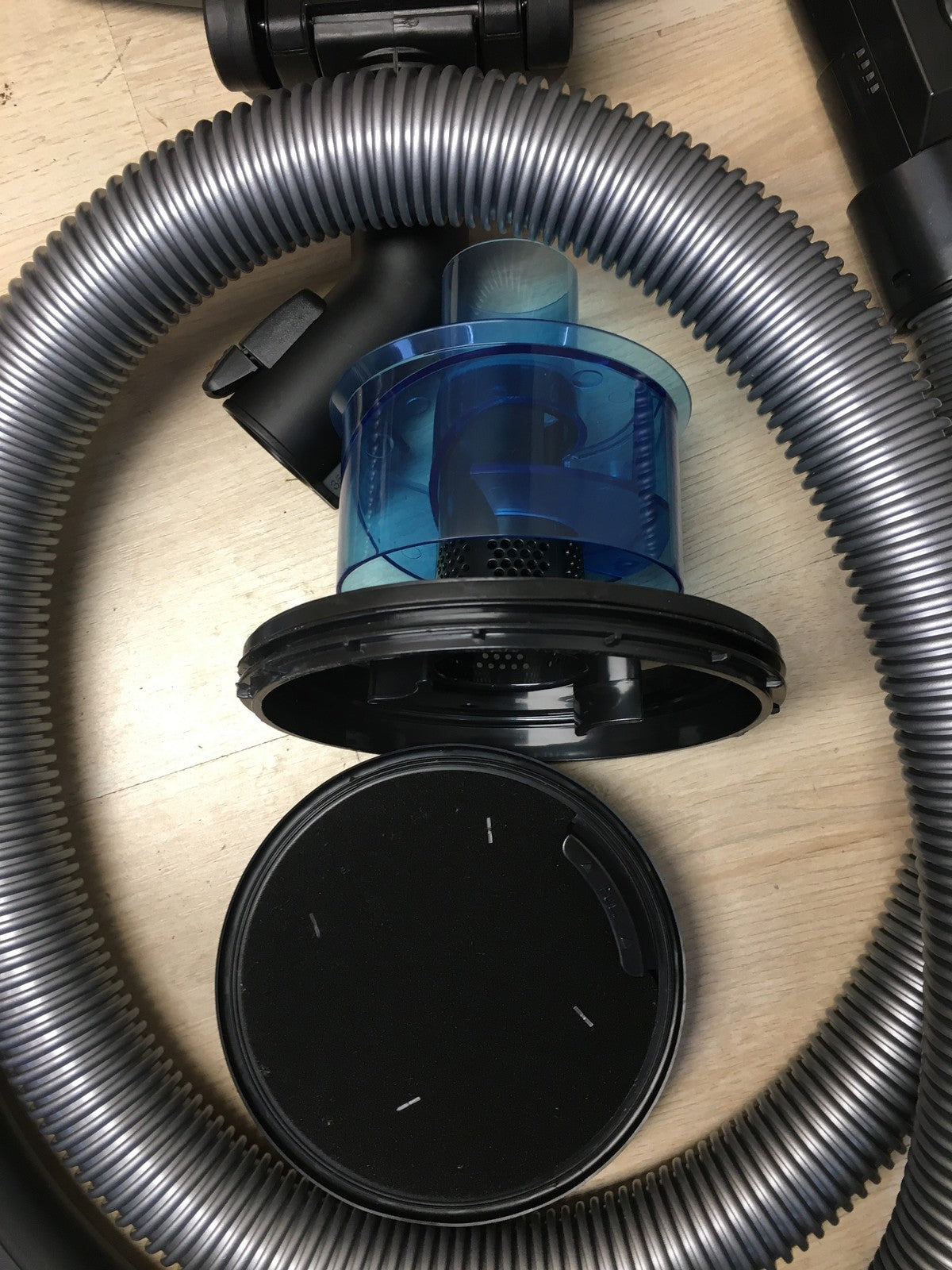 Eureka WhirlWind NEN110A Staubsauger Beutellos, Leistungsstark, I36020