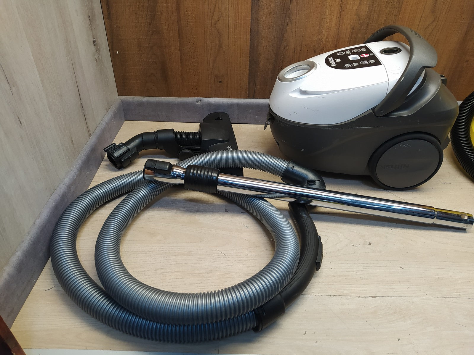 Nilfisk Staubsauger One WB10P05A-HB15, 750W, I37553