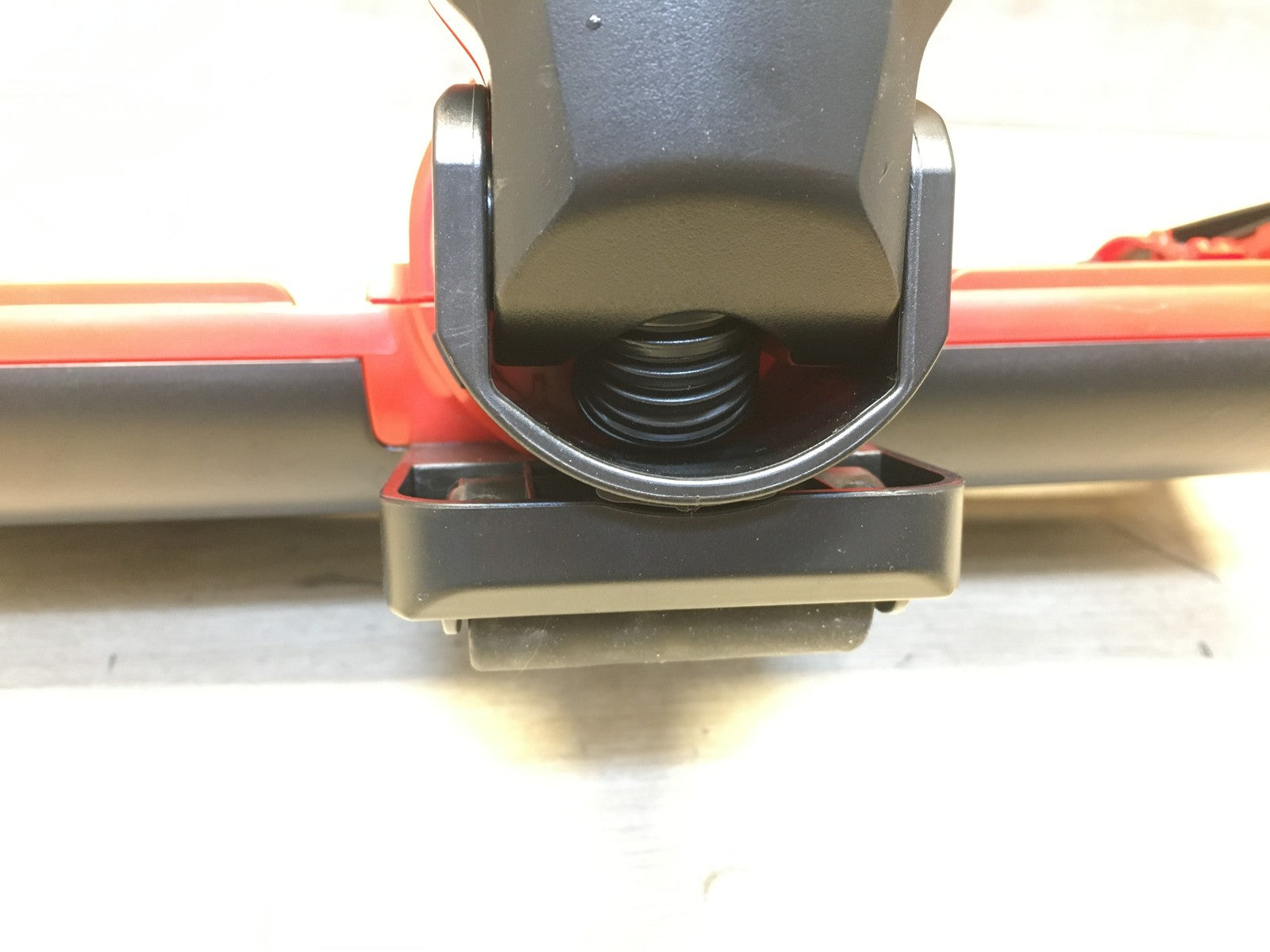 Einhell Akku-Hartbodenreiniger CLEANEXXO Solo, 18 V, 290 mm Bürstenwalze, I38388