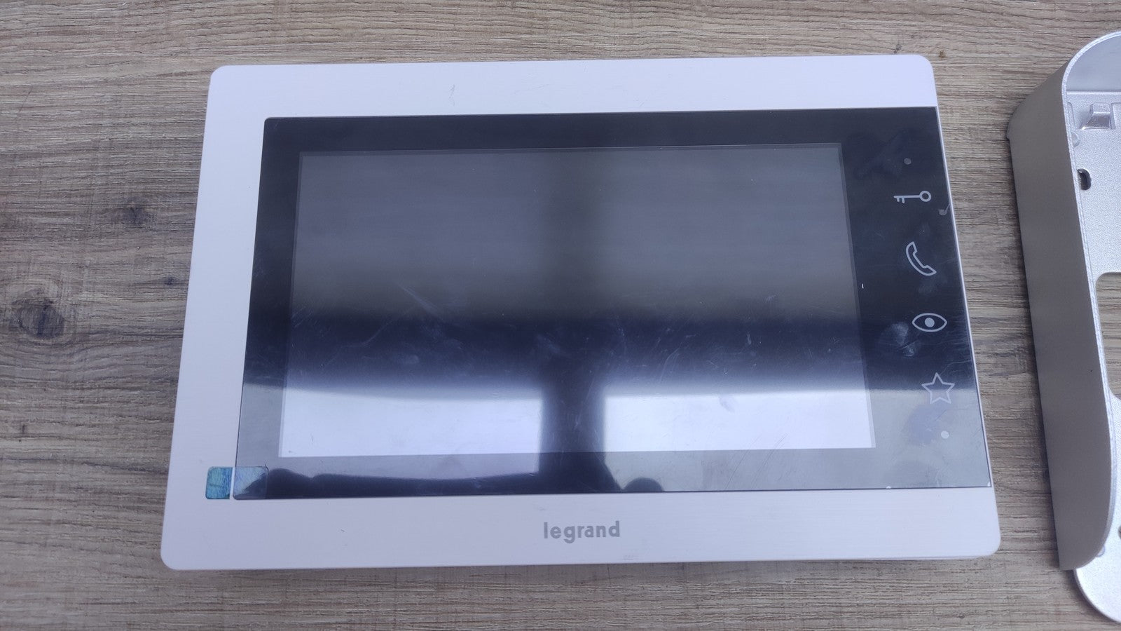 Legrand EASYKIT Essential Video-Türsprechanlage 367915, 7"-Farbmonitor, I38941