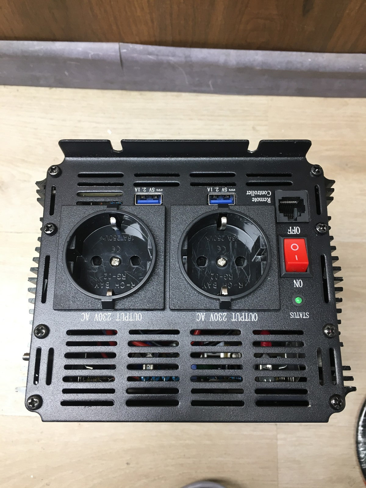 EDECOA DPM20 Wechselrichter 2000W 24V 230V Spannungswandler, I36751