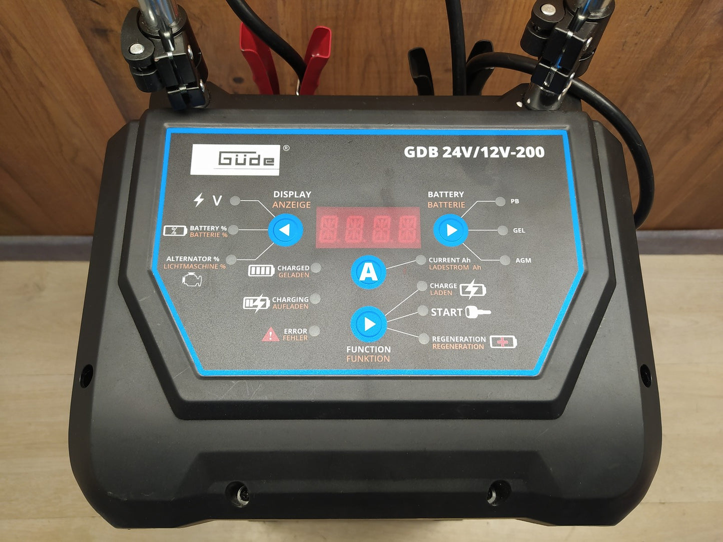 Güde 85128 Batterielader Digital GDB 24V/12V-200, I37465
