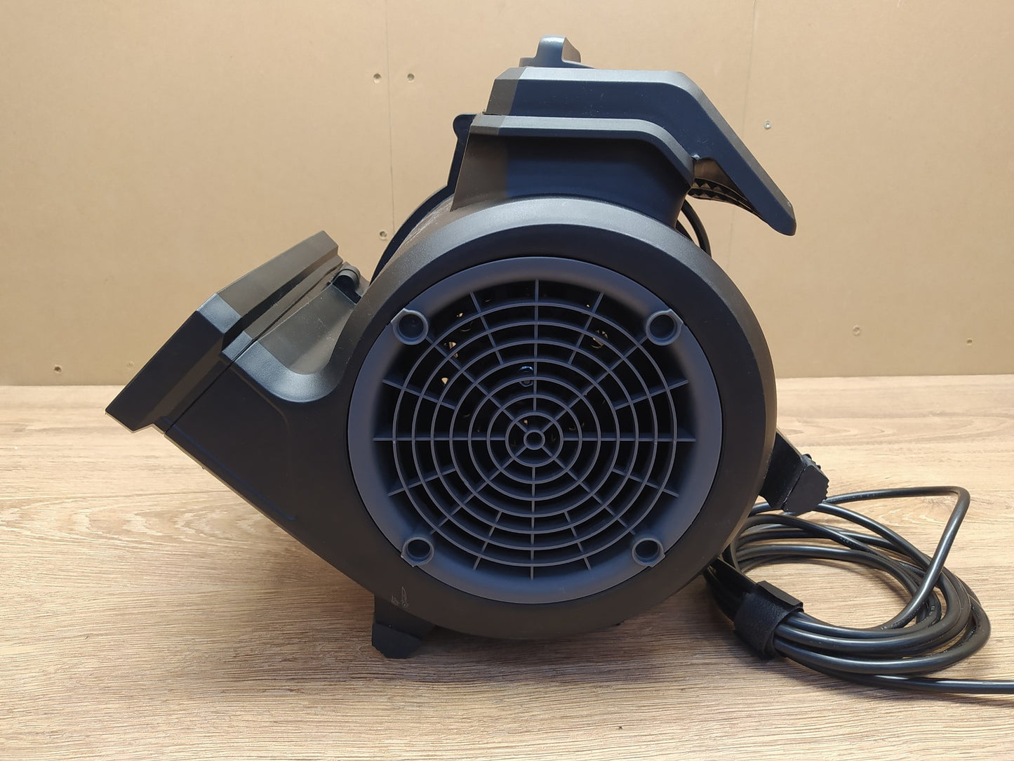 Vacmaster AM1202R Standventilator, 3 Laufgeschwindigkeiten, I39359
