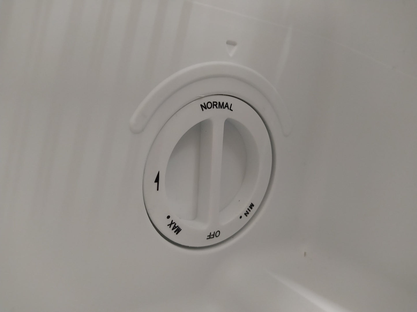 COMFEE RCU60WH2(E) 60L Gefrierschrank senkrecht 3 Fächer I34934
