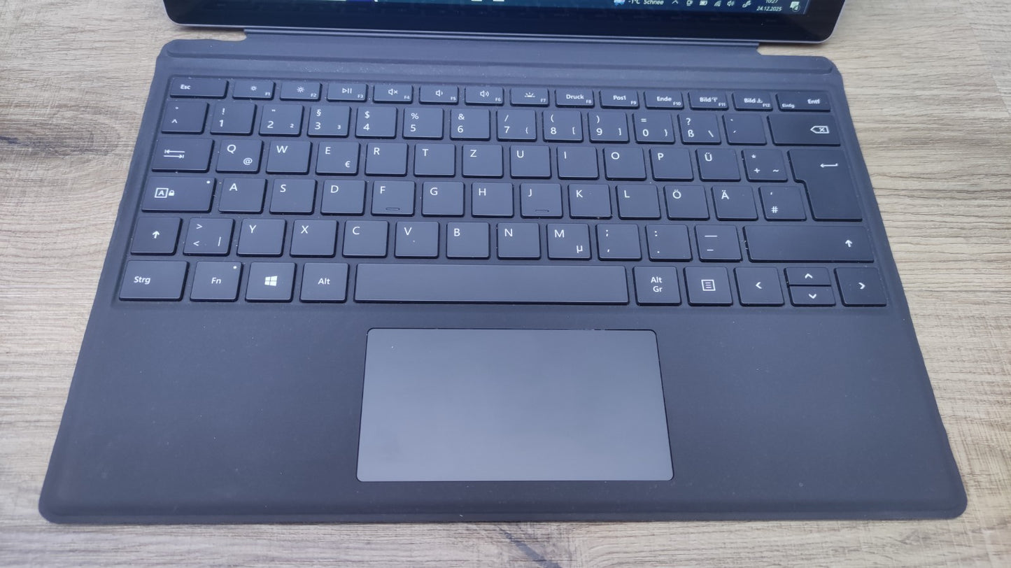 Microsoft Surface Pro 5 Windows Tablet 2736x1824 i5-7300U 8GB 256GB LTE M1807
