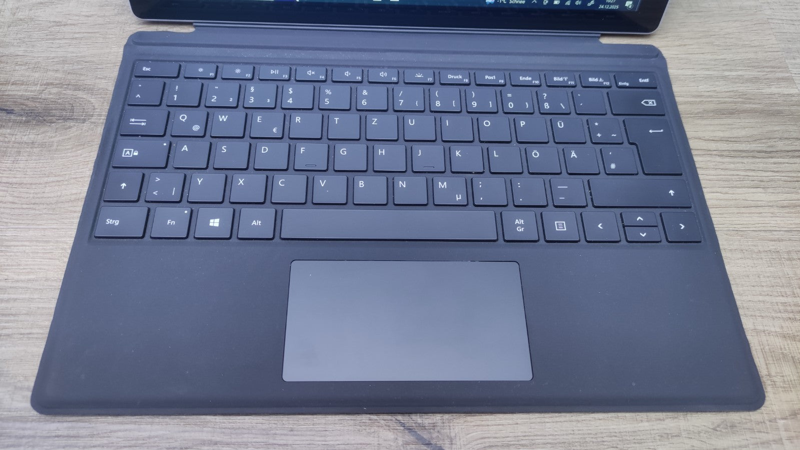 Microsoft Surface Pro 5 Windows Tablet 2736x1824 i5-7300U 8GB 256GB LTE M1807