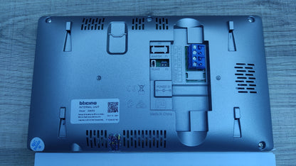 Bticino 334253 Video-Türsprechanlage Inneneinheit mit 2 Drähten 7 Zoll I32612