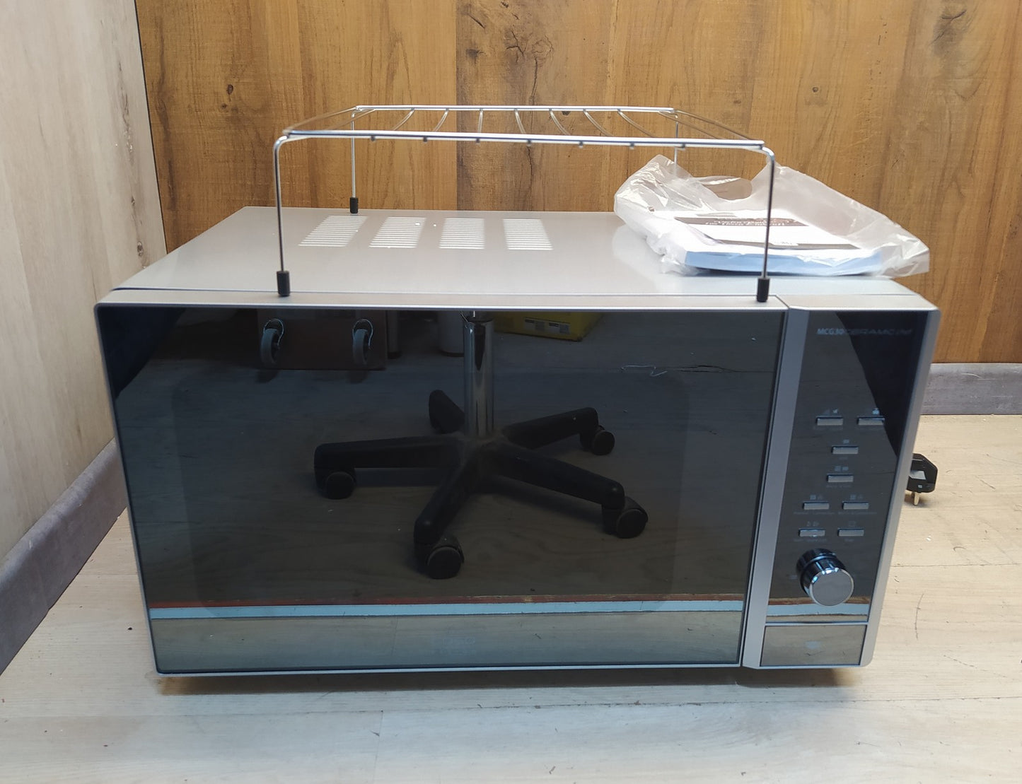 CASO MCG 30 Ceramic chef Mikrowelle mit Grill + Heißluft 2100W 30L, I39028