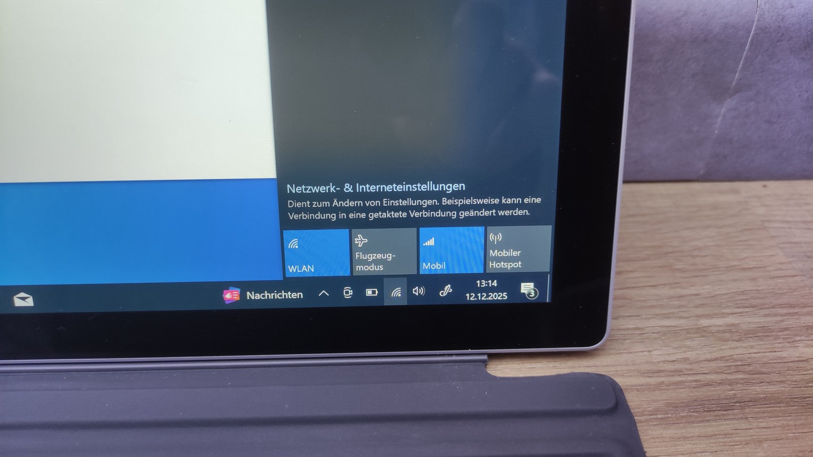 Microsoft Surface Pro 5 Windows Tablet 2736x1824 i5-7300U 8GB 256GB LTE M1807