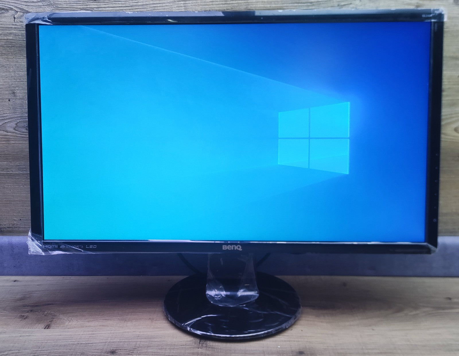 BenQ GL2460HM Monitor 24" FHD 1920x1080 TN Panel HDMI VGA 60Hz 2ms (GtG)