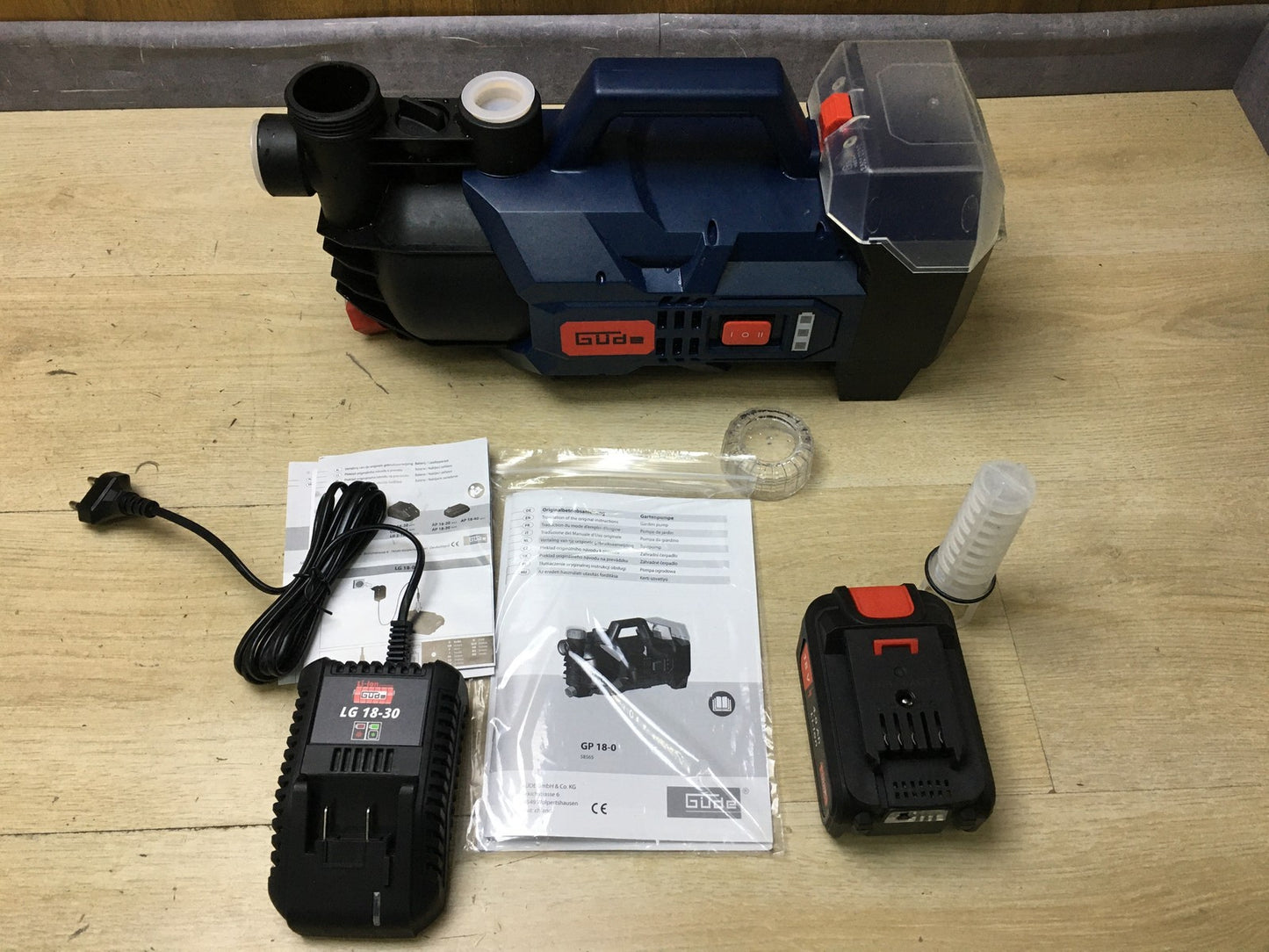Güde GP 18 Akku-Gartenpumpe 58565, 72 W, 18 V, Blau, I35566