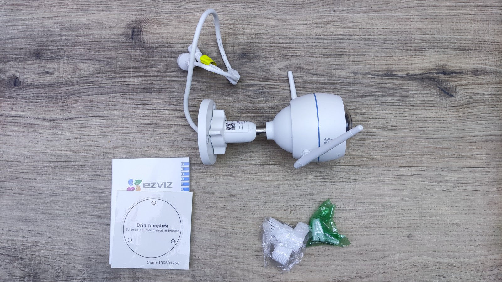 Ezviz ezTube 1080p Full-HD Kamera mit Nachtsicht WLAN CS-CV310, I36286