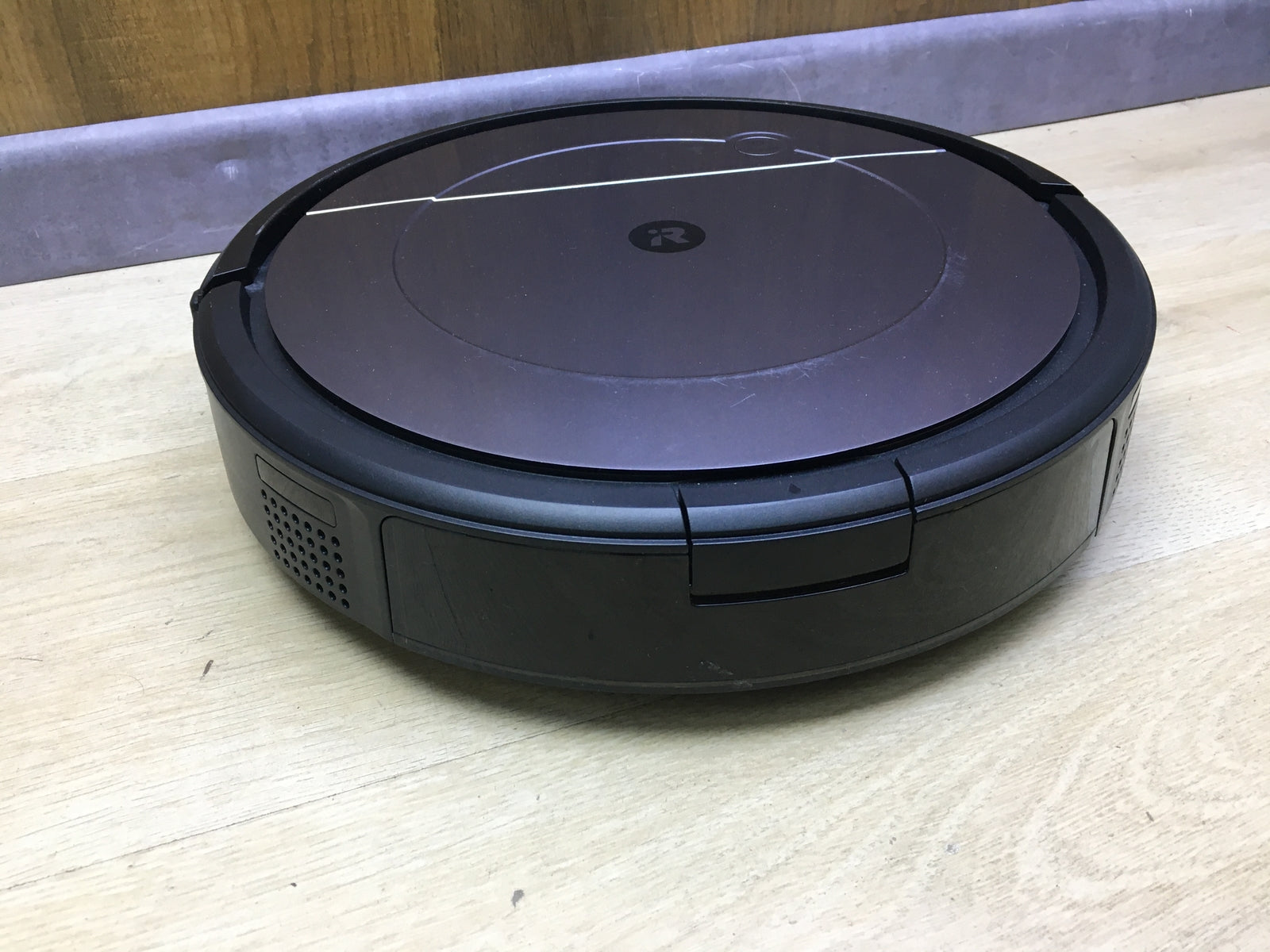 iRobot Roomba Combo Saugroboter mit Wischfunktion RVF-Y1, I31131