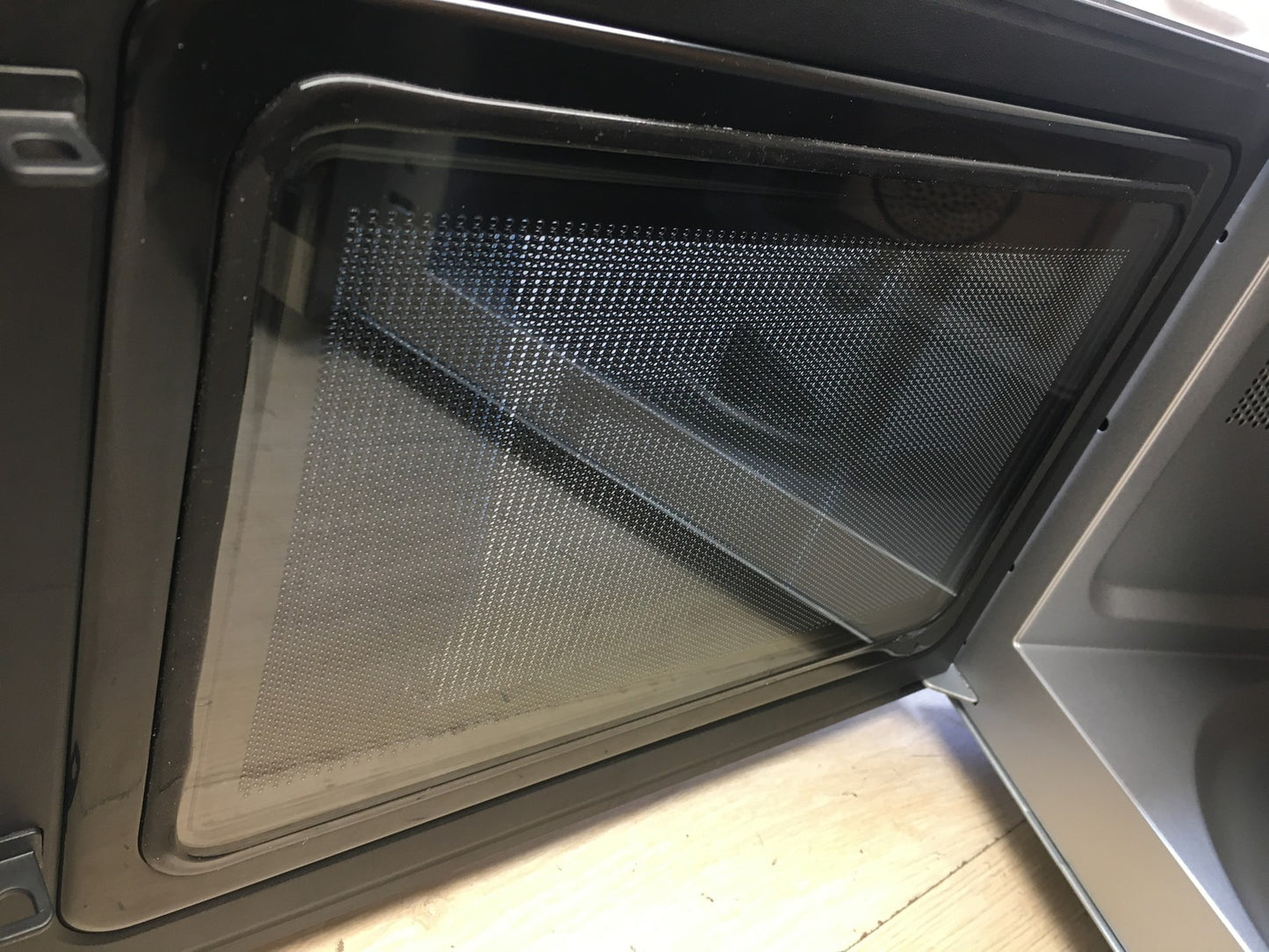 Bauknecht Chef Plus MW 49 SL 5in1-Multifunktionsmikrowelle, 800W, 25L, I39131