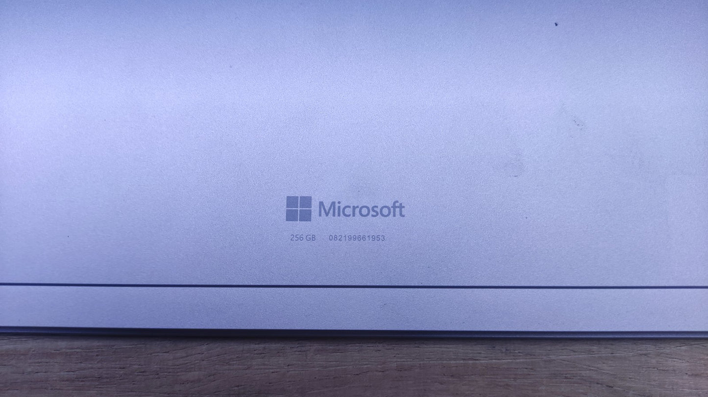 Microsoft Surface Pro 3 Tablet 12" Touch 2560x1440 Intel i5-4300U 8GB 256GB WiFi