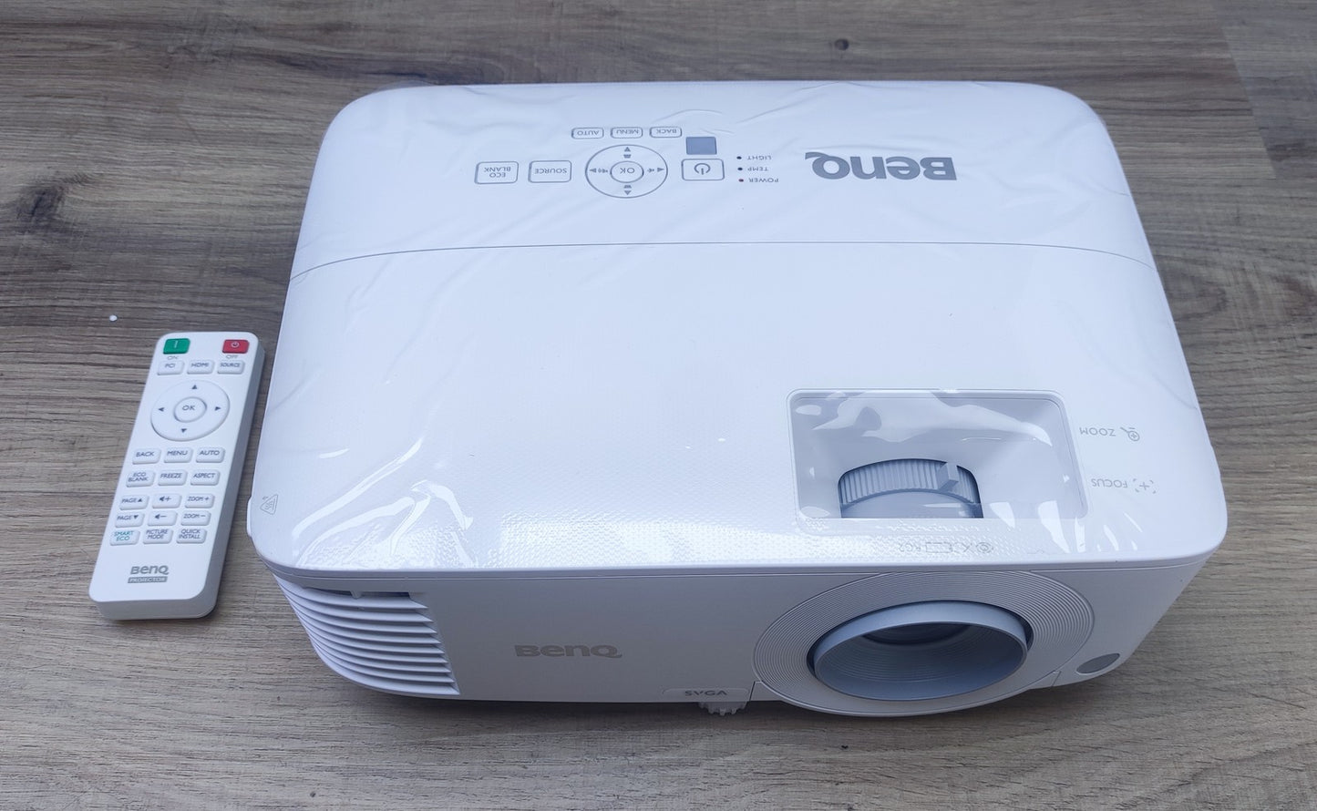 BenQ MS560 SVGA Projector mit Ganzglasobjektiven Beamer 4000 ANSI Lumen 3D Ready