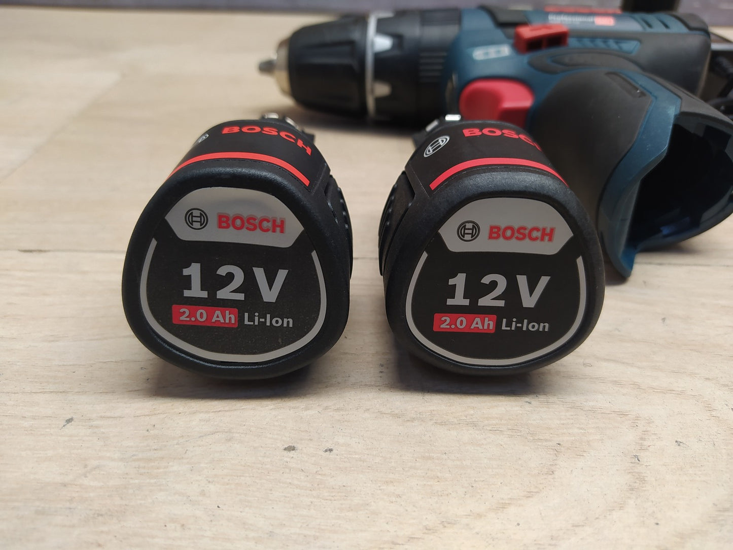 Bosch Professional Akku-Schlagbohrschrauber GSB 12V-15, mit 2 Akkus, I37455