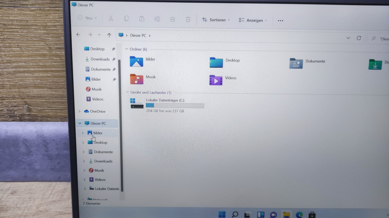 Dell Latitude 7400 Notebook 14" FHD i5-8265U 16GB 256GB Thunderbolt USB-C WiFi