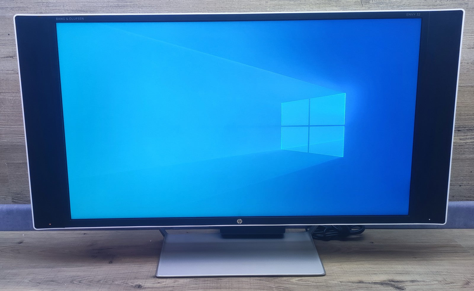 HP Envy 32 Media Display Monitor 32" QHD 2560x1440 HDMI DP AMD FreeSync Audio