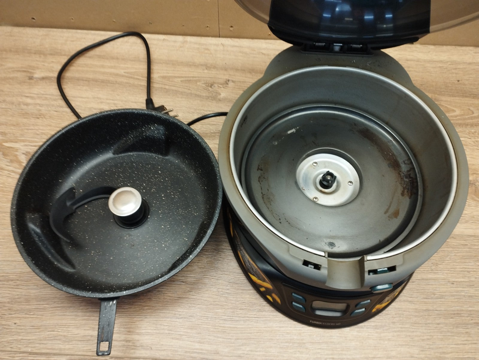 Cecotec TurboCecoFry 4D Healthy Heißluftfritteuse (03055), 3,5L, 1350W, I39485