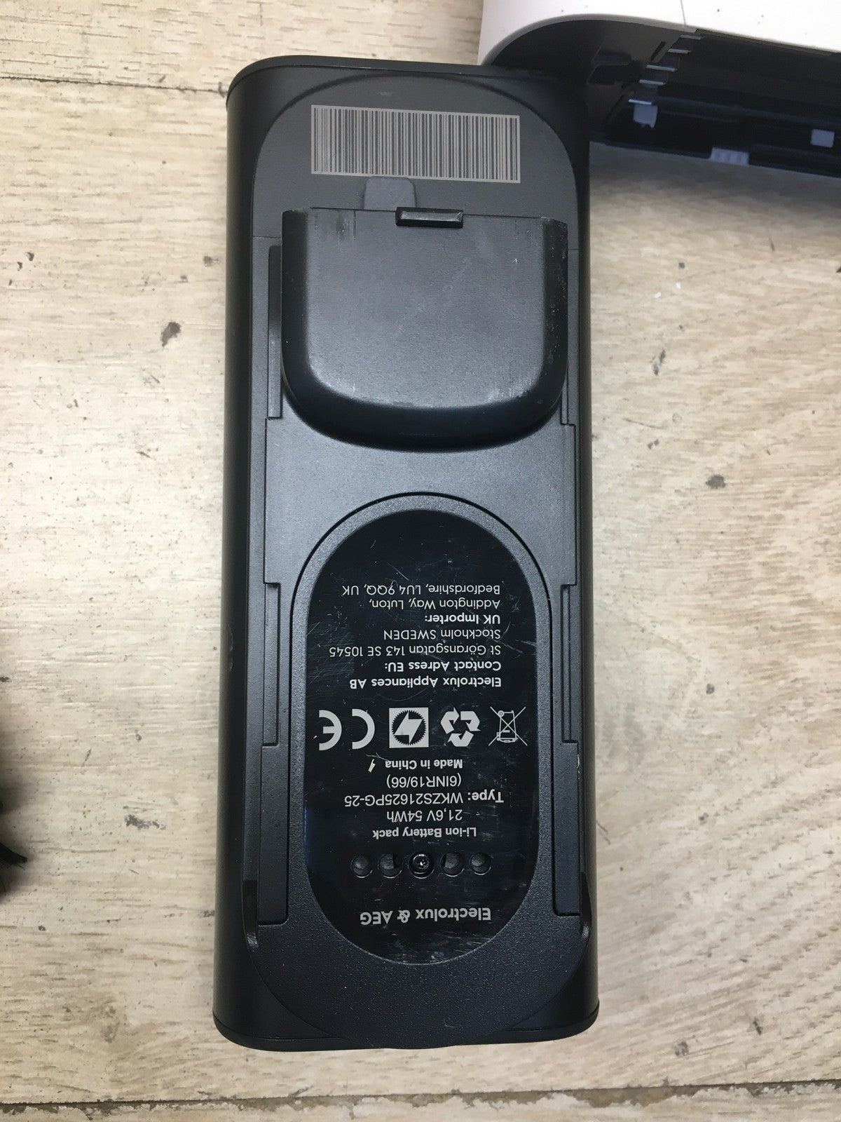 AEG Serie 6000 Akku‑Staubsauger AP61HB21SH, I39477