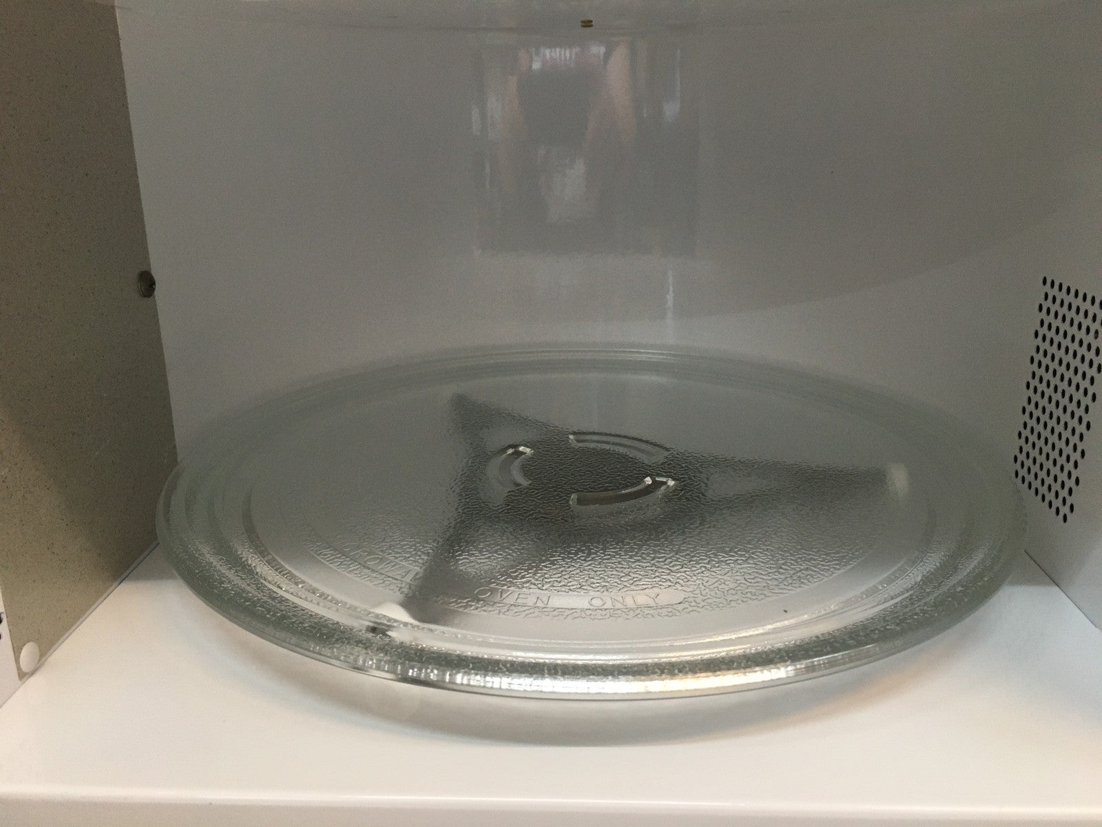 Whirlpool MAX 38 SL Mikrowelle 13L 700W, I39508