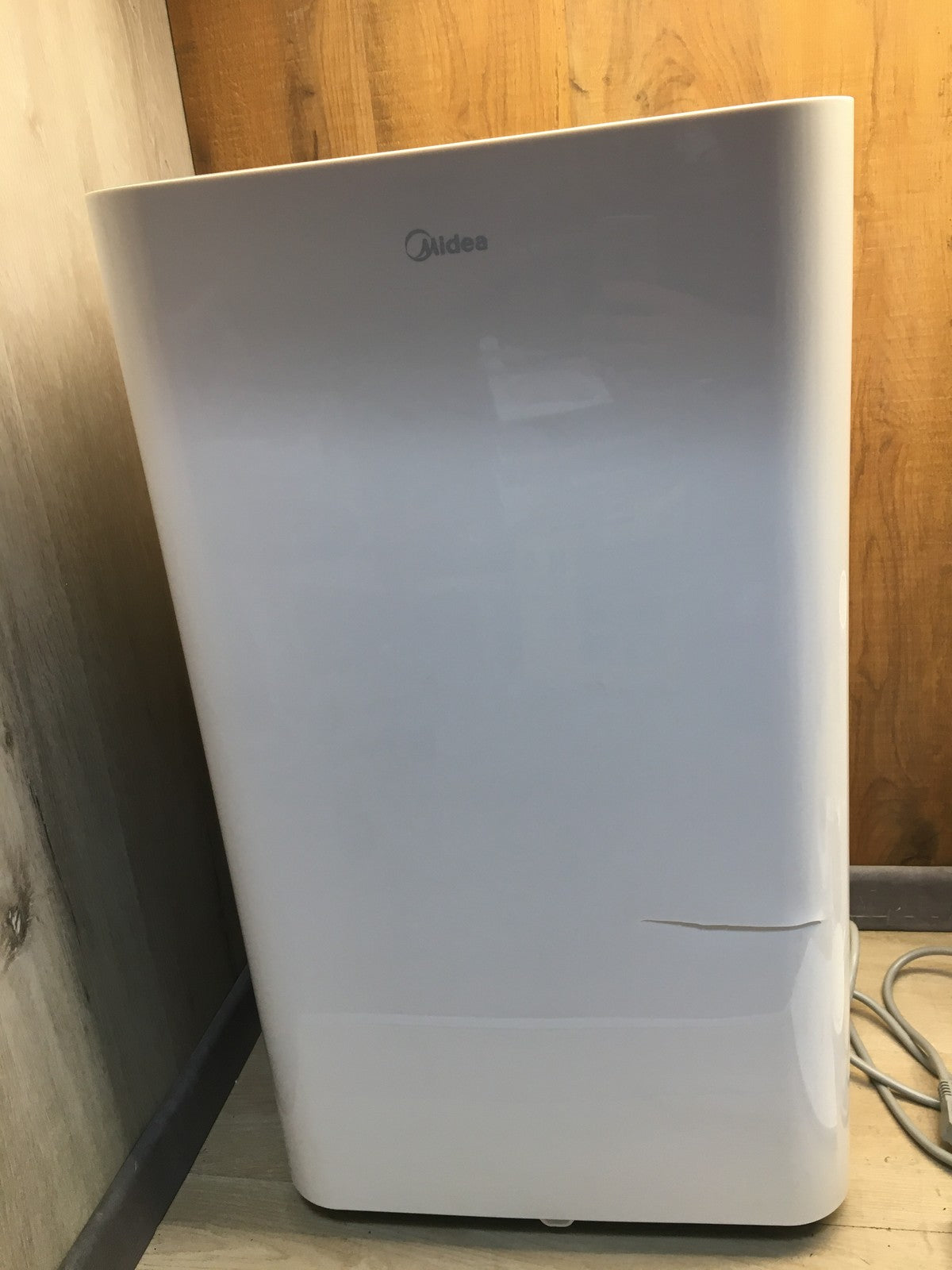 Midea Mobiles Klimagerät Silent Cool 26 Pro WF, 9000 BTU 2,6kW, EEK:A, I39005