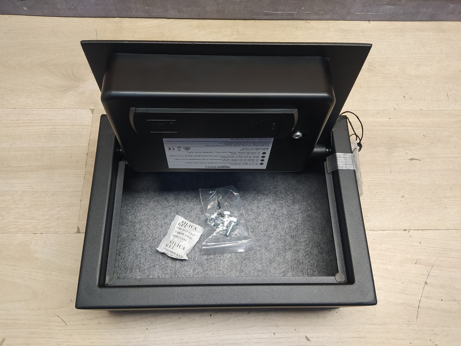 Amazon Basics DS-110SAM Safe für die Schreibtischschublade, I38667