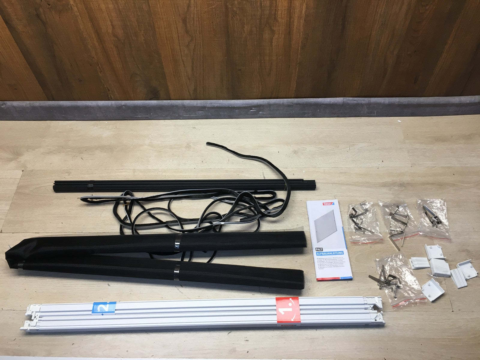 TESA Insect Stop Verstellbares Fenster-Moskitonetz FALT 80-140 cm, I36774