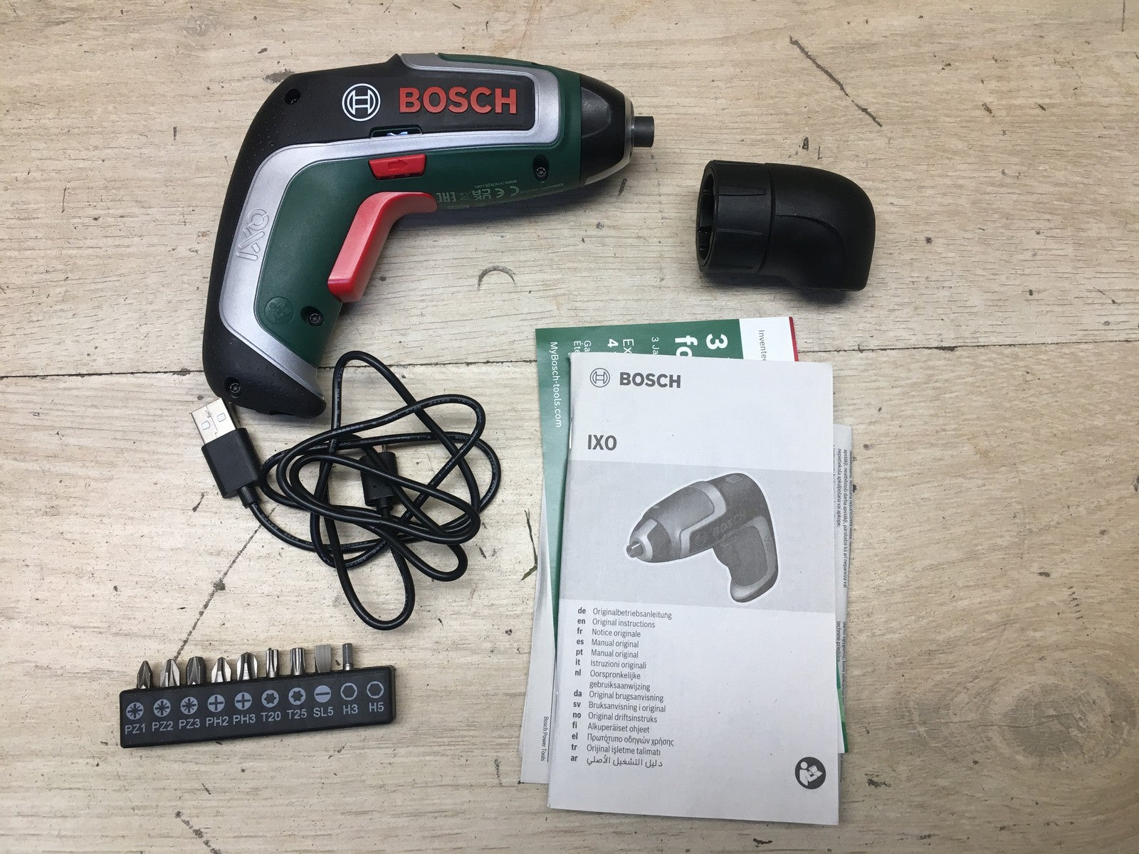 Bosch Akkuschrauber IXO, 7. Generation, 3,6V, 2,0Ah, 5,5Nm, I38084