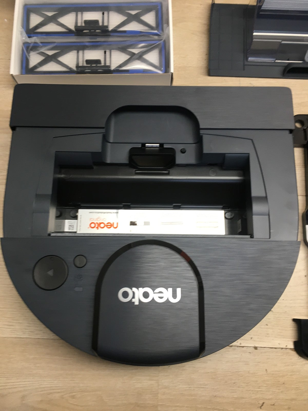 Neato Robotics D8 Intelligenter Staubsaugerroboter, I39442