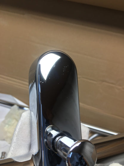 GROHE Vitalio 250 Duschsystem mit Badewannenarmatur 26984001, I41033