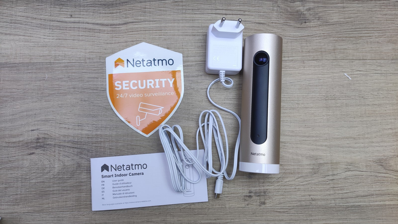 Netatmo Smart Indoor Überwachungskamera NSC01-AMZ innen mit Halterung, I34576