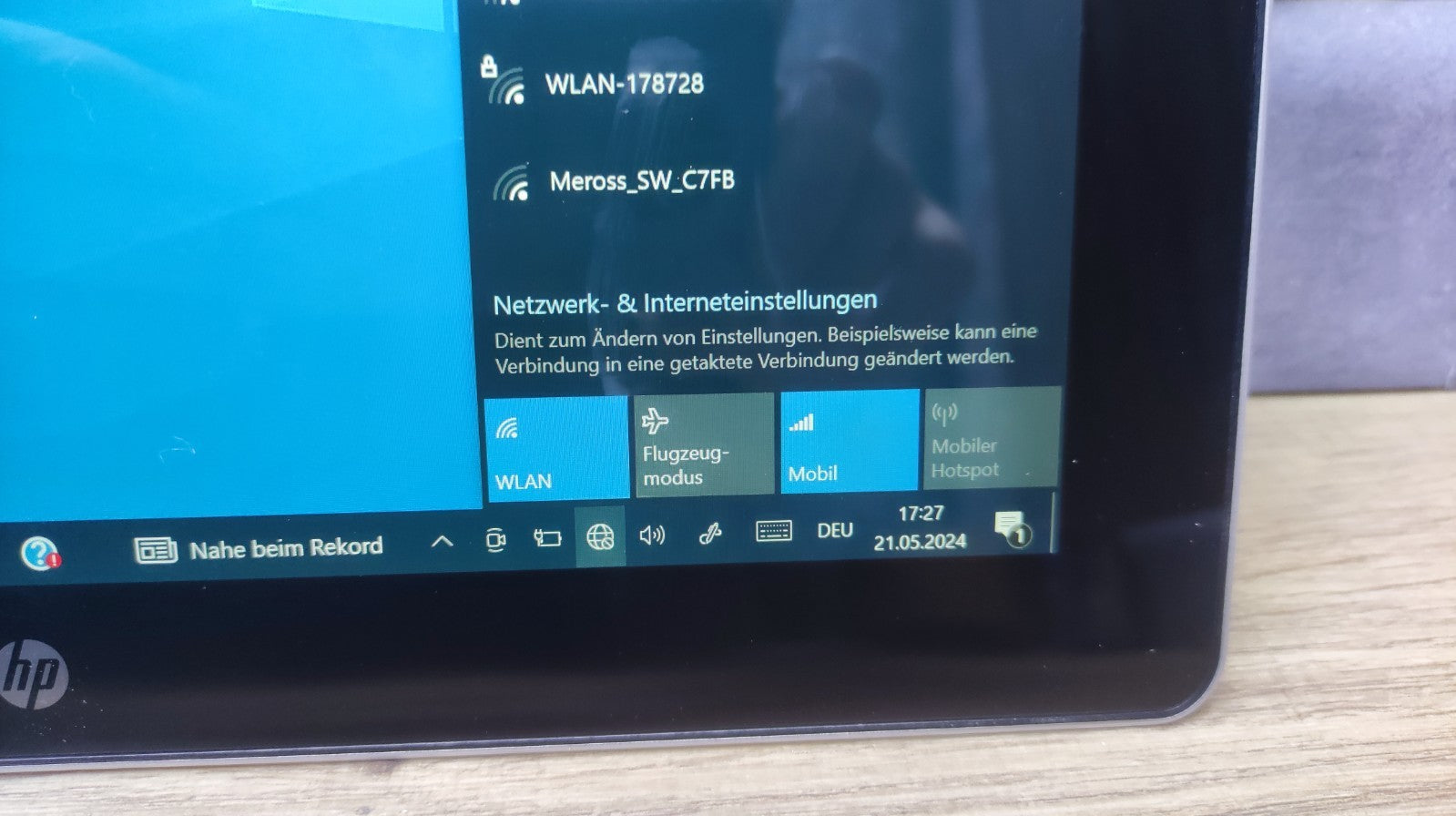 HP Elite x2 1012 G1 Tablet 2-in-1 Touch 12" 1920x1280 M5-6Y57 8GB 256GB SSD LTE