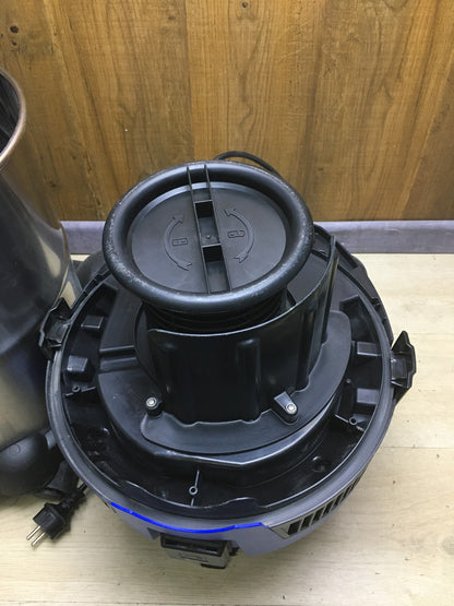 Nilfisk Multi II 30 T INOX VSC Nass-/Trockensauger, Innen- & Außenbereich I35721