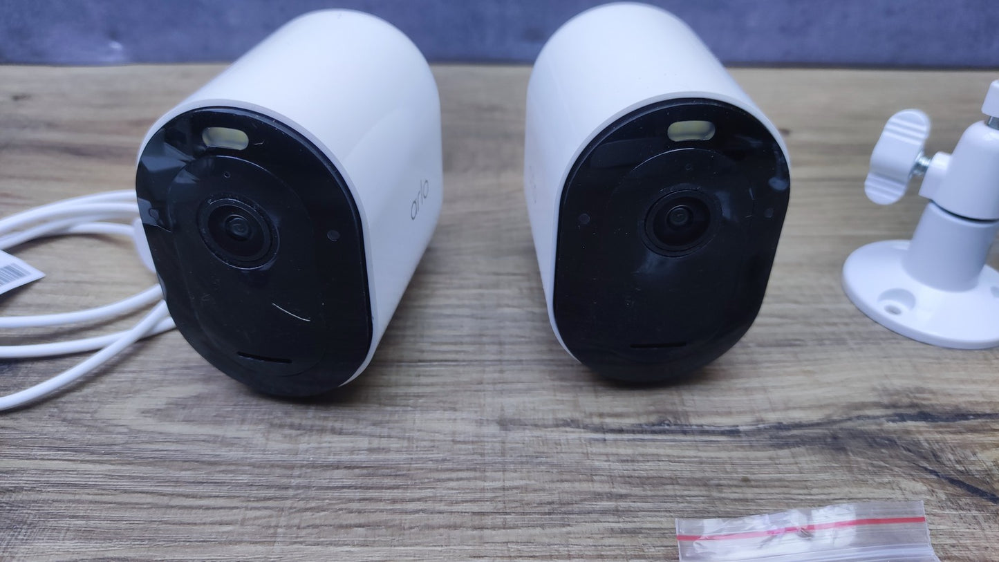 Arlo Ultra 2 Spotlight WLAN VMS5240 Überwachungskamera, 2er Set, I36439