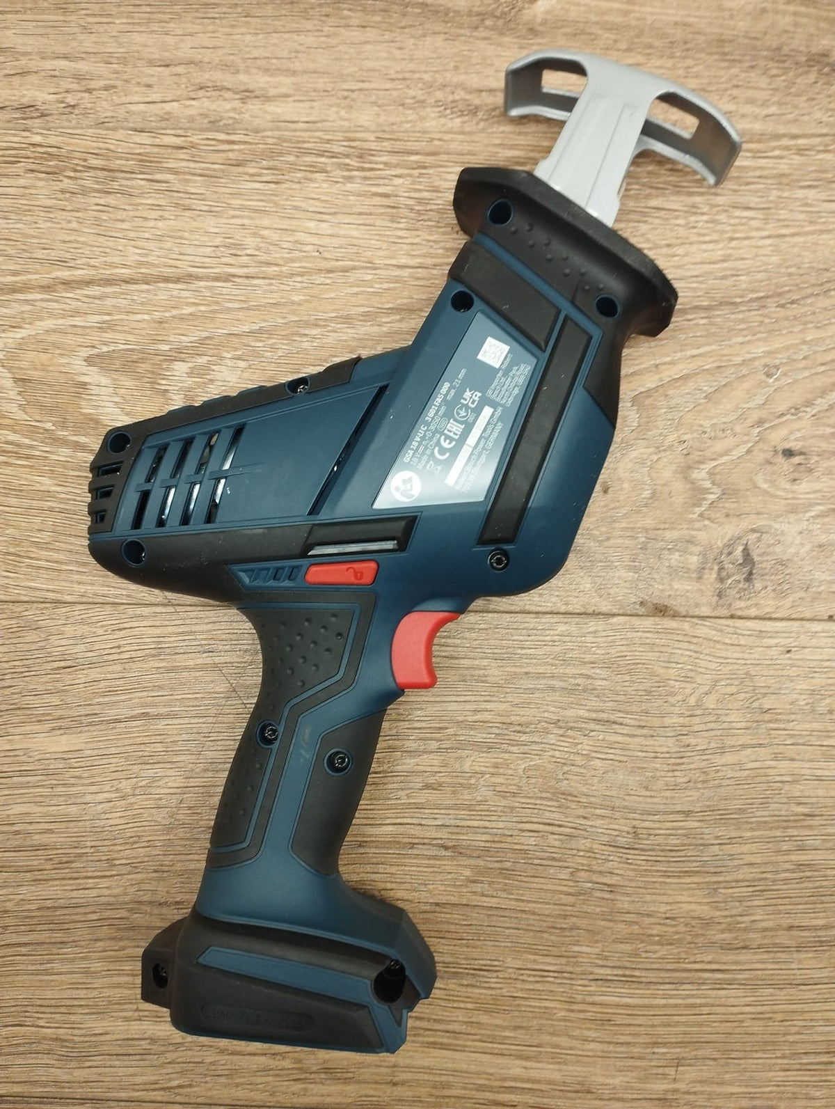 Bosch Professional 18V System Akku-Säbelsäge GSA 18 V-LI C solo