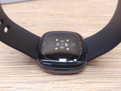 Fitbit Versa 4 Aktivitätstracker FB523, Schwarz, I39218