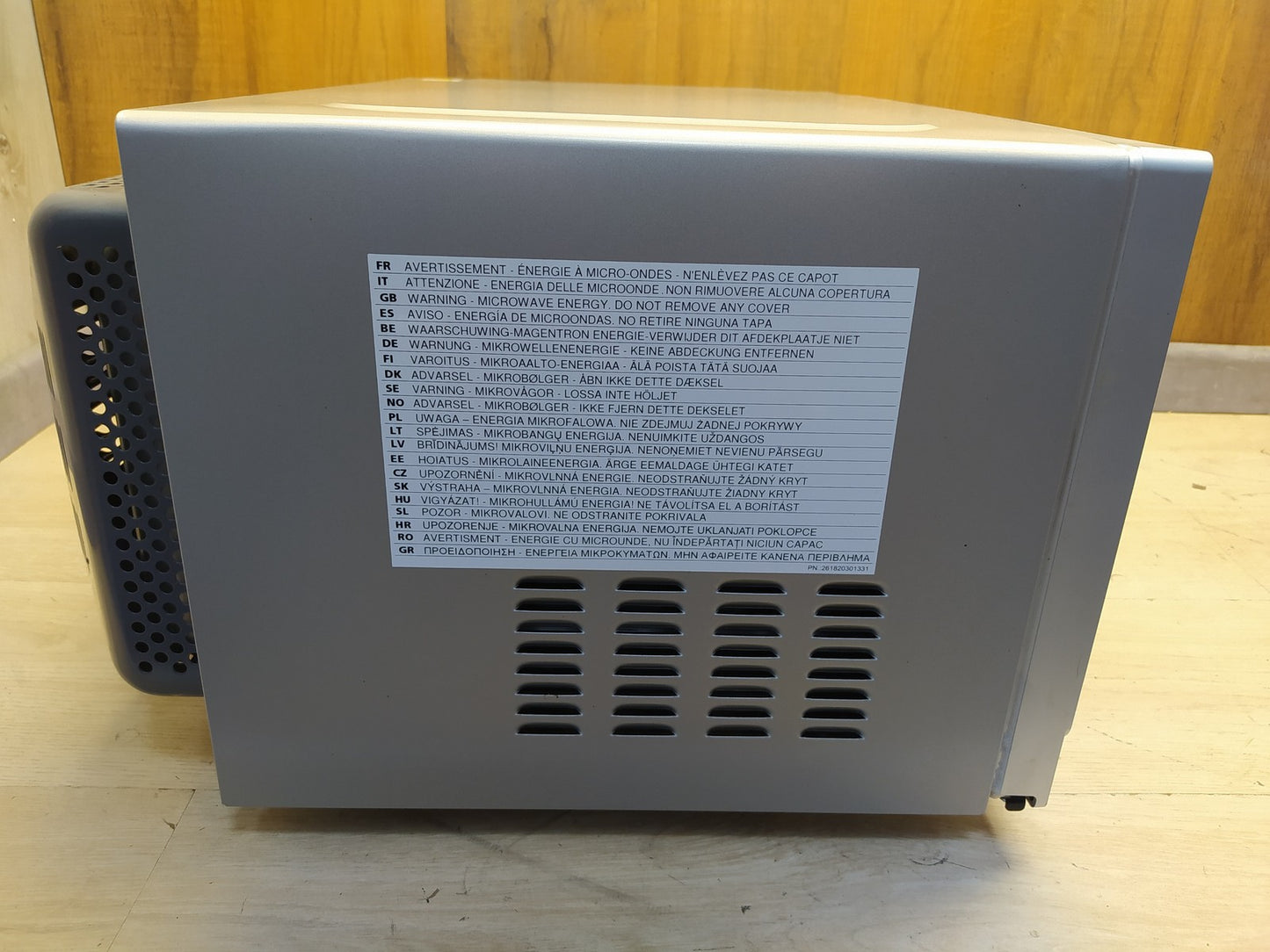 SHARP R843INW Mikrowelle 25 L, 900 W, I38985