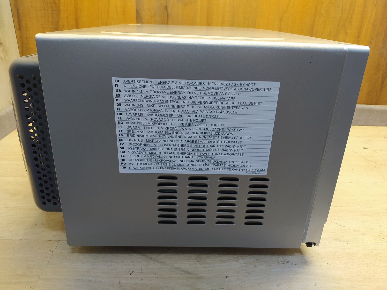 SHARP R843INW Mikrowelle 25 L, 900 W, I38985
