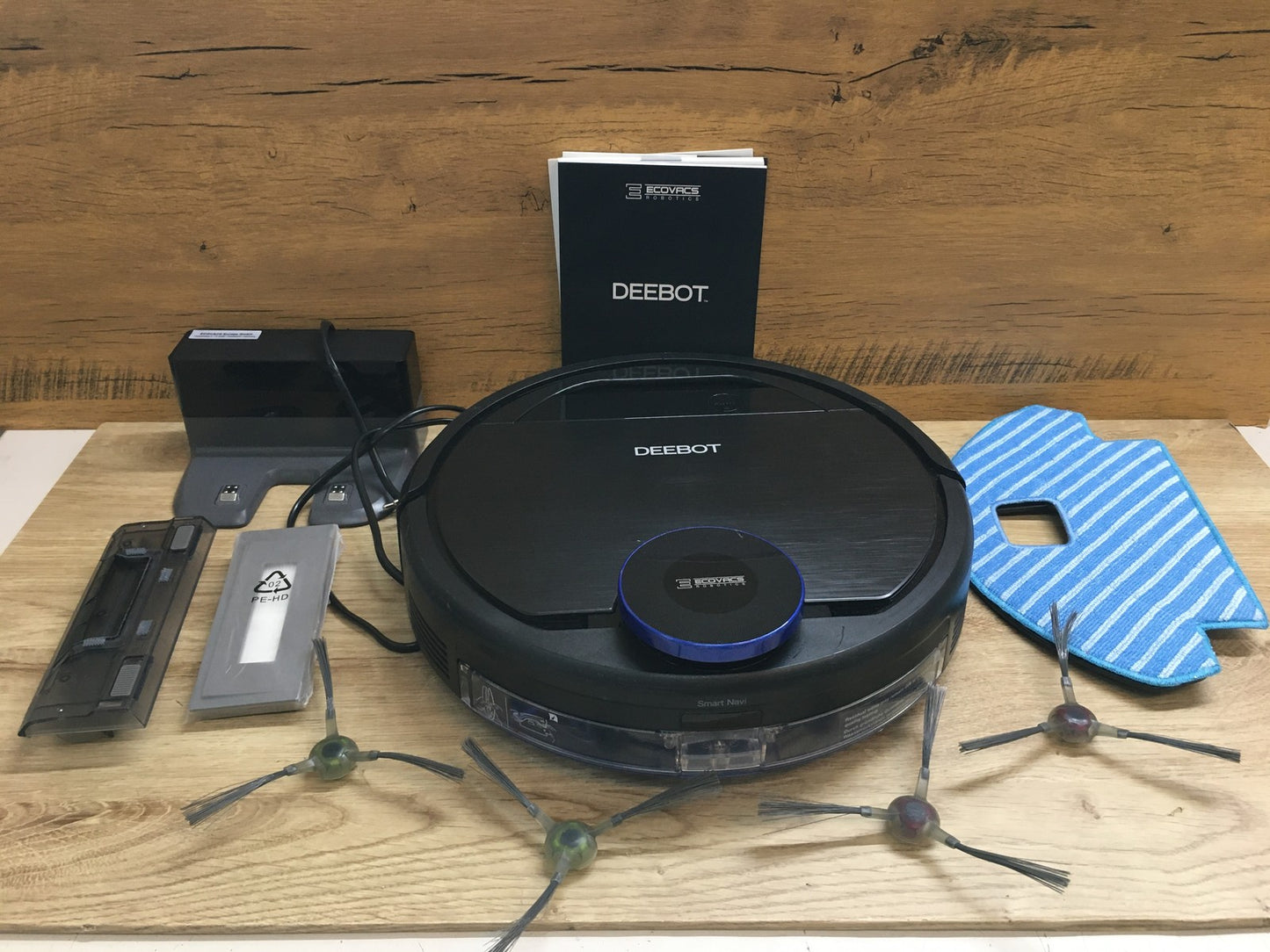 ECOVACS DEEBOT OZMO 930 Saugroboter mit Wischfunktion DG3G, I39805
