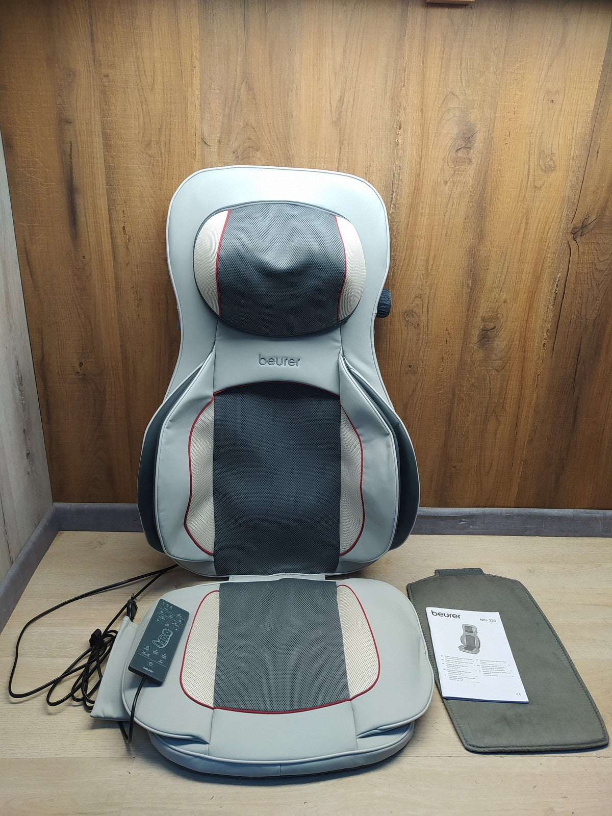 Beurer MG 320 Massagesitzauflage, für Rücken, Nacken, Oberschenkel, I36634