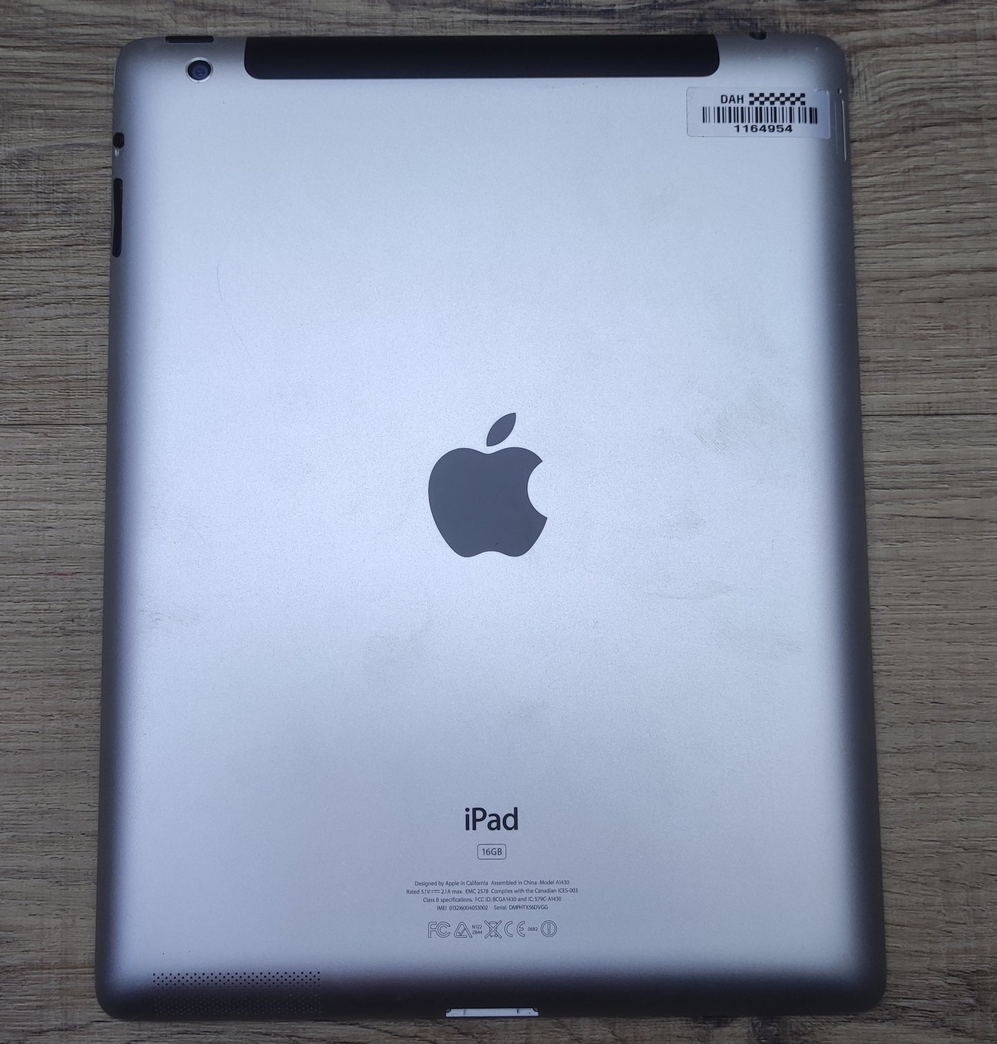 Apple iPad 3 Tablet 9.7" 16GB Cellular + WiFi Black (MD366FD/A)