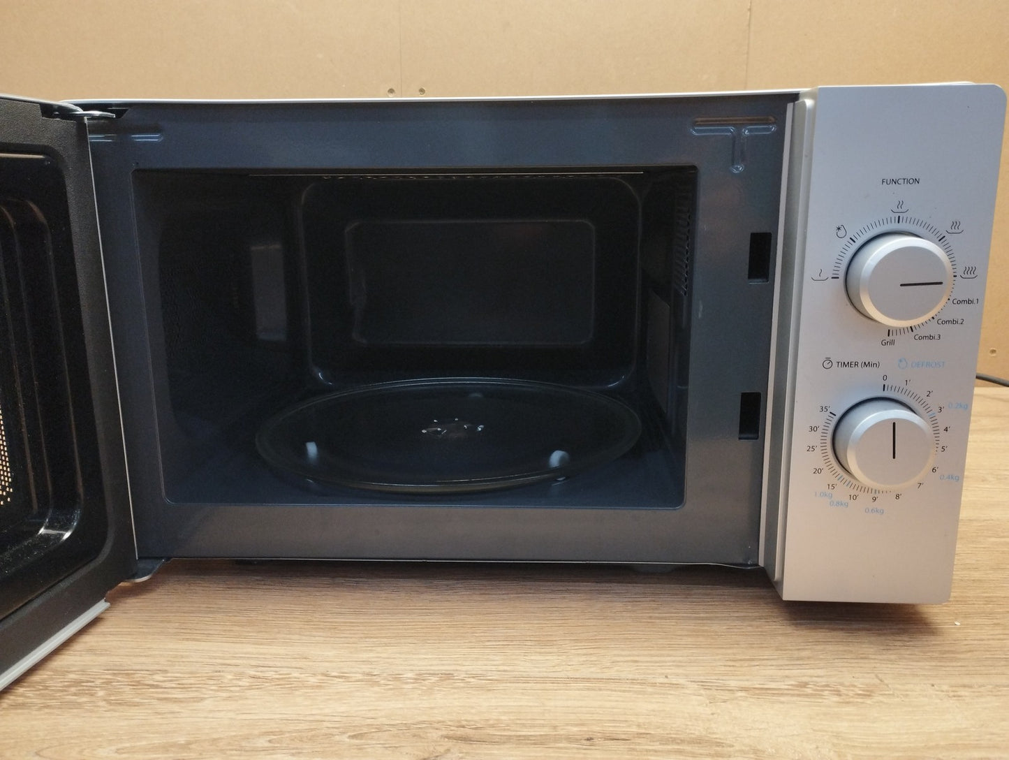 Toshiba MW2-MG20PF(SL) Mikrowelle mit Grill 20L 800W I39819