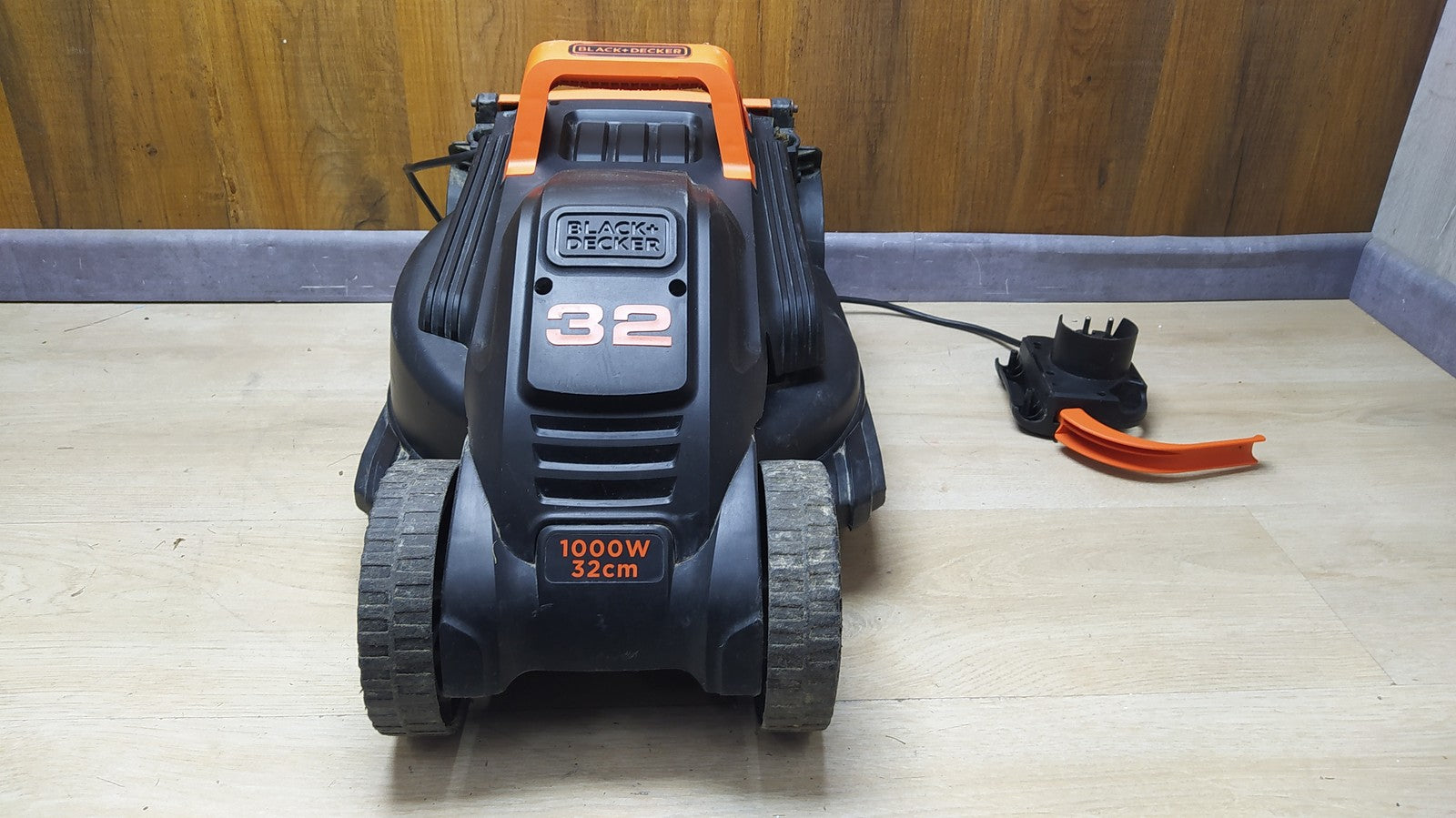 Black&Decker BEMW351 Elektro-Rasenmäher 1.0kW 32cm, I35669
