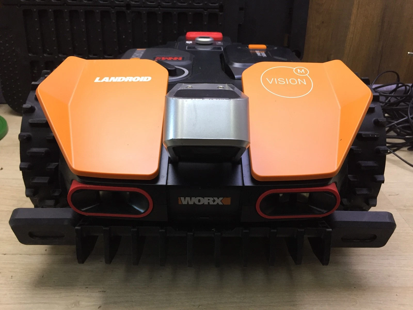 WORX Landroid Vision M550 Mähroboter ohne Begrenzungskabel WR205E I33603